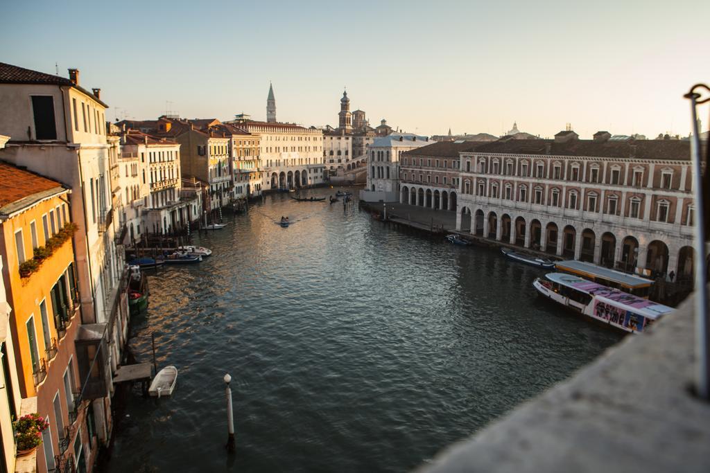 Locanda Ai Santi Apostoli Veneţia Exterior foto