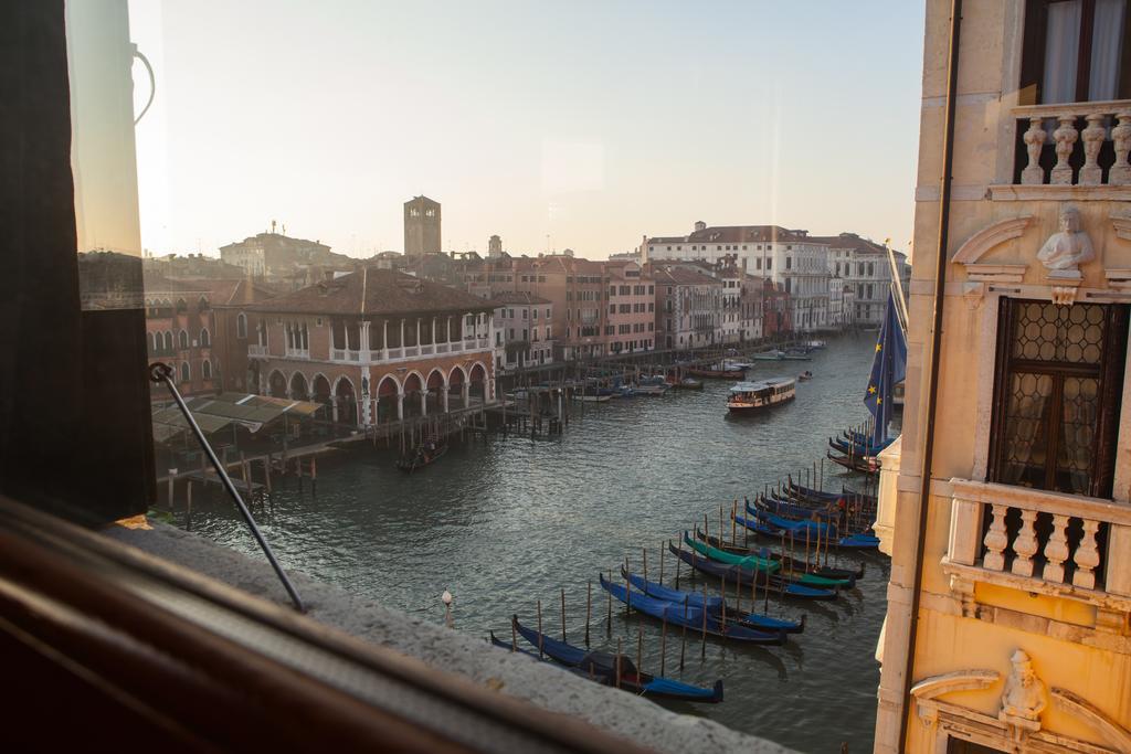 Locanda Ai Santi Apostoli Veneţia Exterior foto