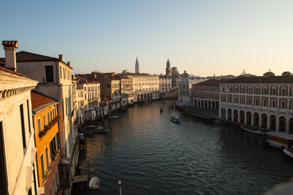 Locanda Ai Santi Apostoli Veneţia Exterior foto